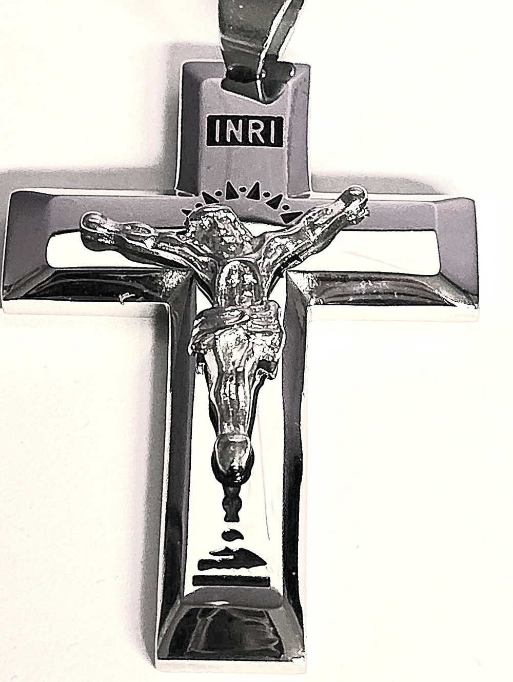 New stainless steel INRI crucifix cross pendant featuring detailed Jesus Christ